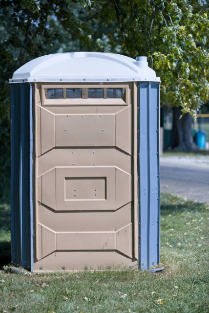Portable Toilet Options We Offer in Plum Grove, TX